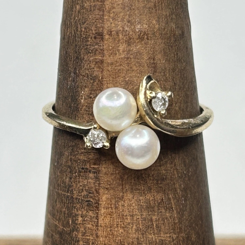 Vintage 14k Gold Double Pearl and Diamond Ring